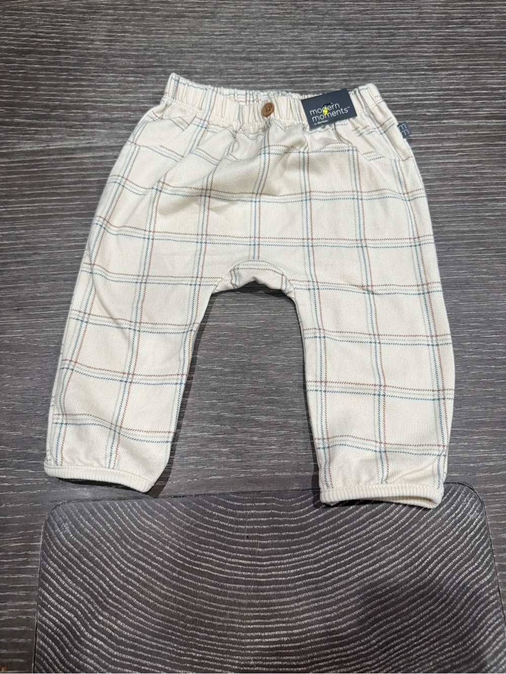 NWT Size 6-9M Modern Moments Cream Plaid Jogger Pants
